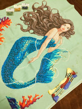 Carica l'immagine nel visualizzatore di Gallery, Nerina, the Pearl Weaver
